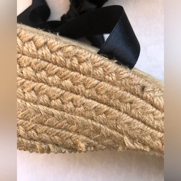 Close-Toed Lace up Espadrilles Wedge Sandals - Picture 8 of 10